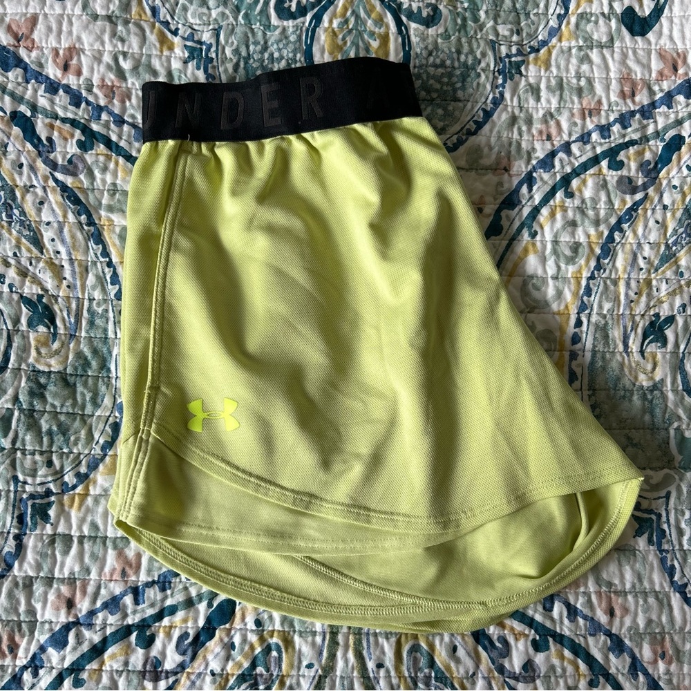 Under Armour Women's Yellow Shorts, Size M